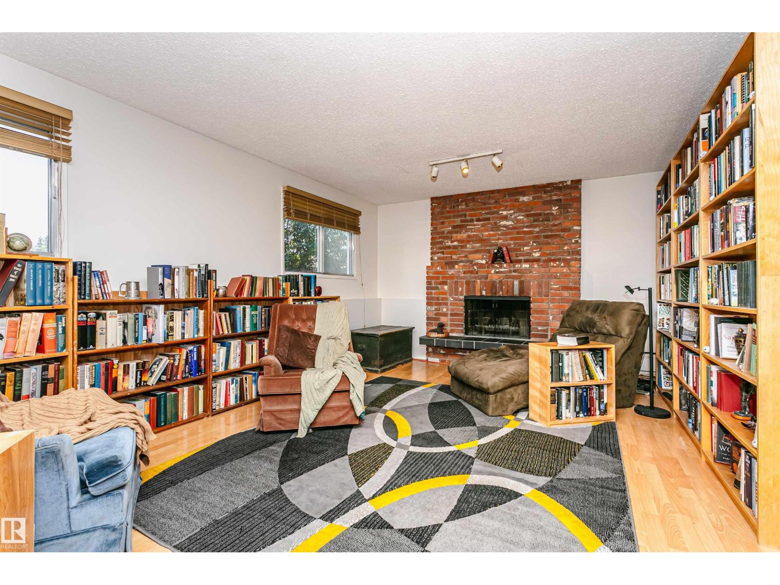 18316 78 Av Nw Property Photo 20
