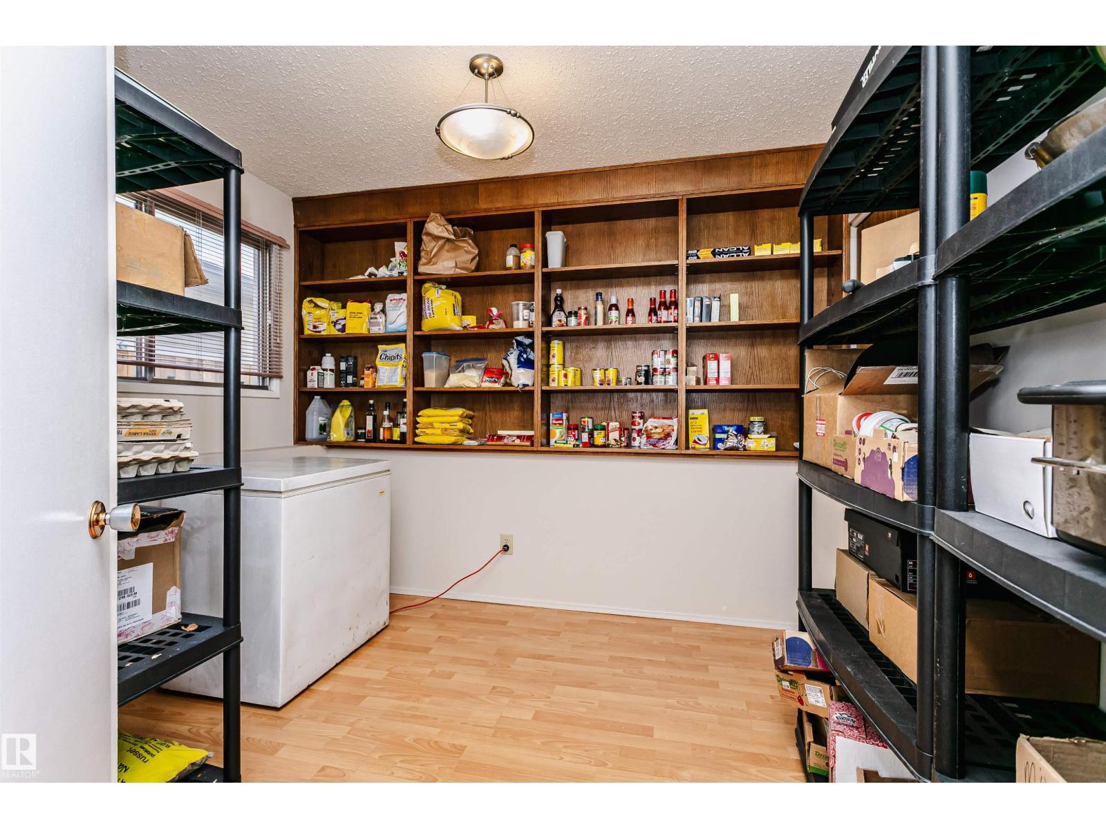 18316 78 Av Nw Property Photo 35