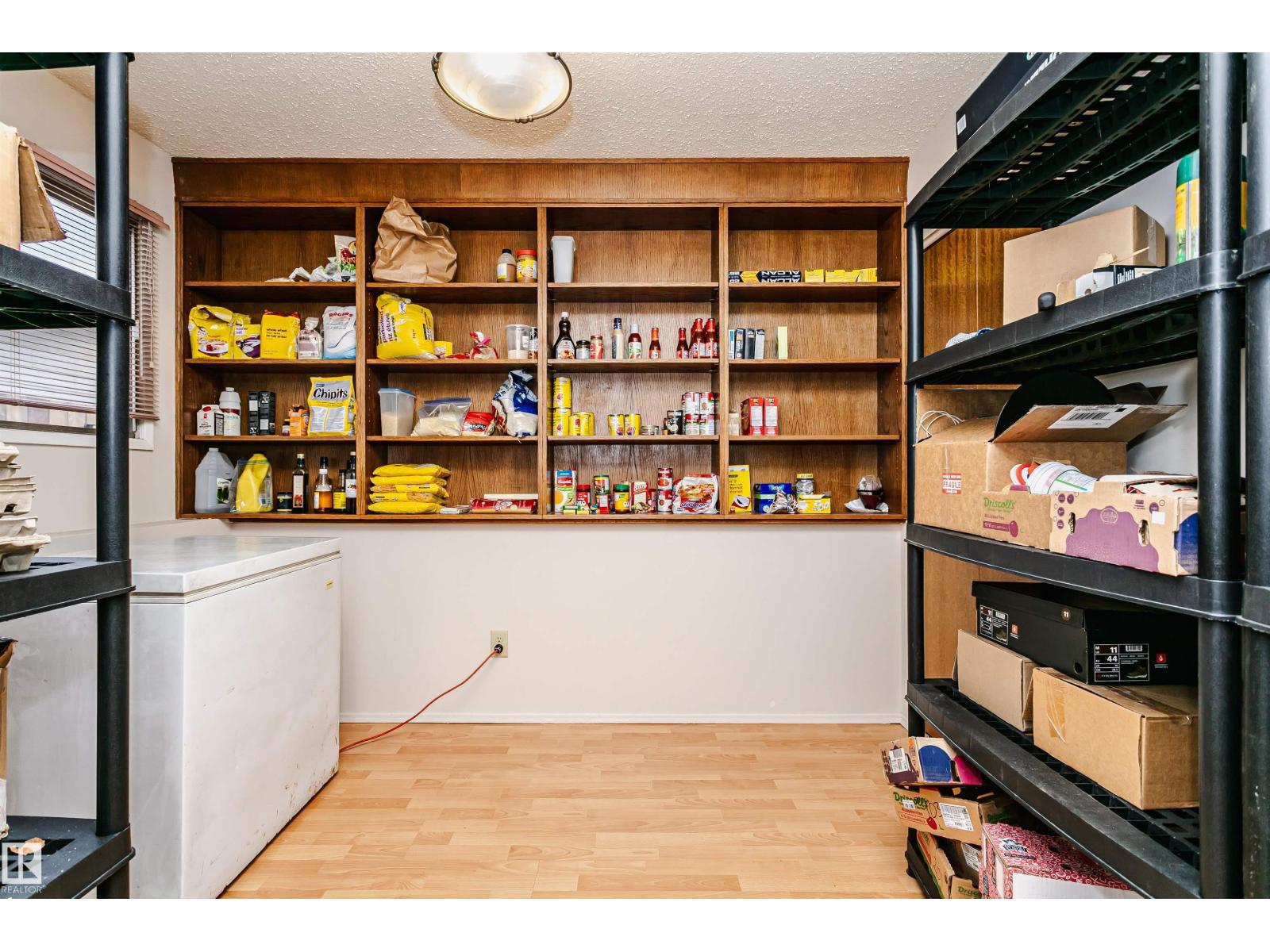 18316 78 Av Nw Property Photo 36