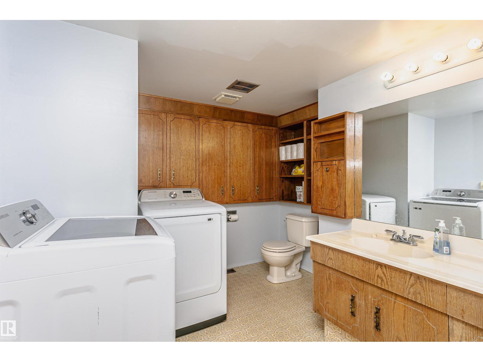 18316 78 Av Nw Property Photo 37