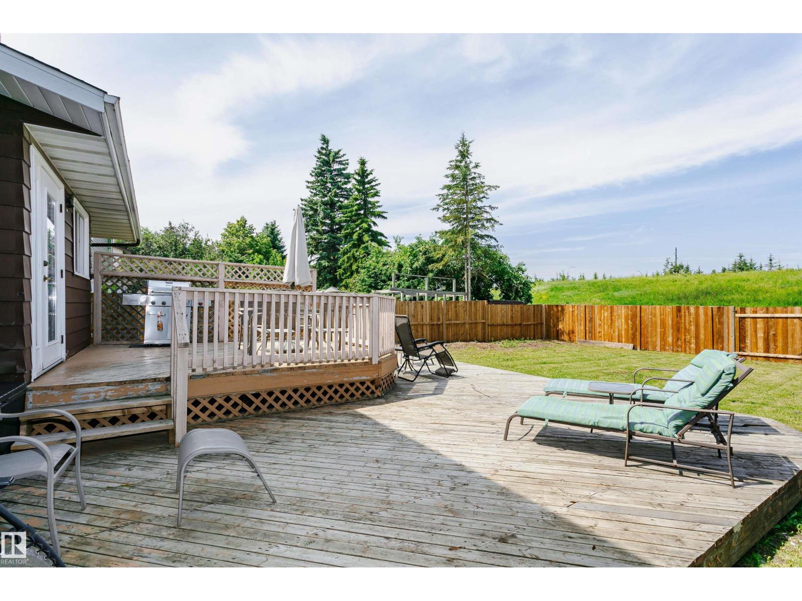 18316 78 Av Nw Property Photo 43