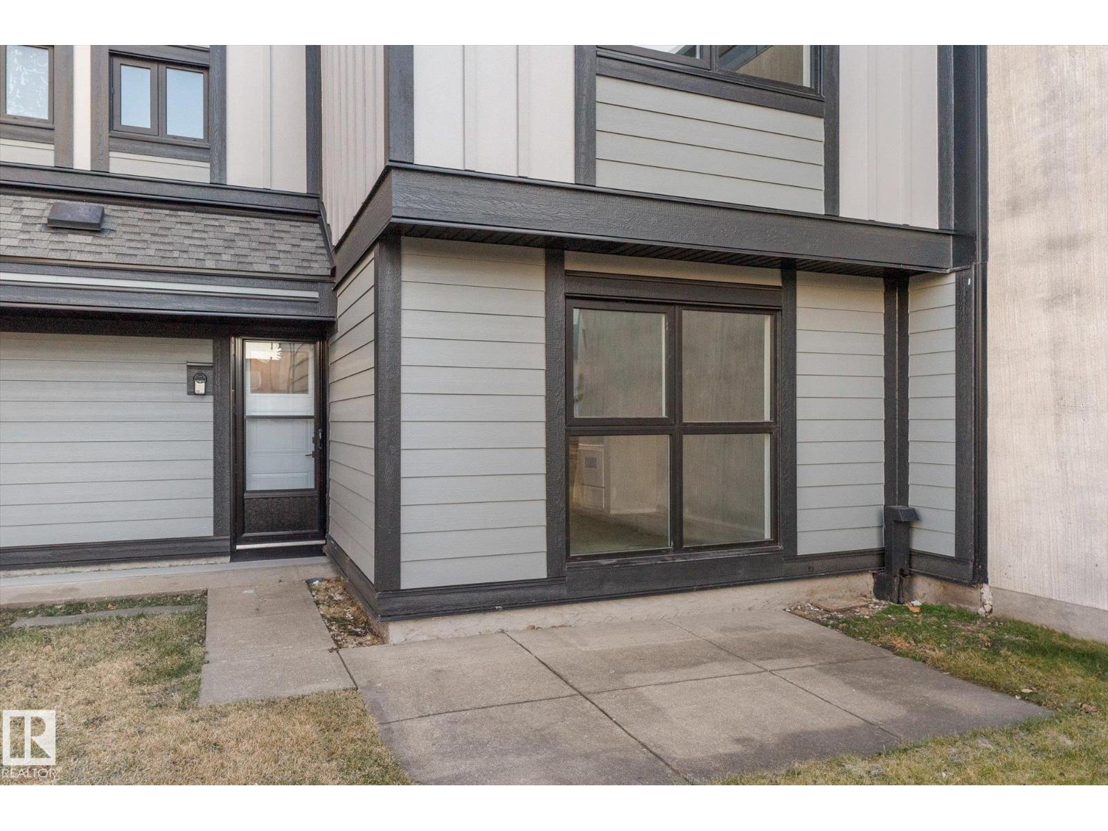 #165 3308 113 Av Nw Property Photo 6