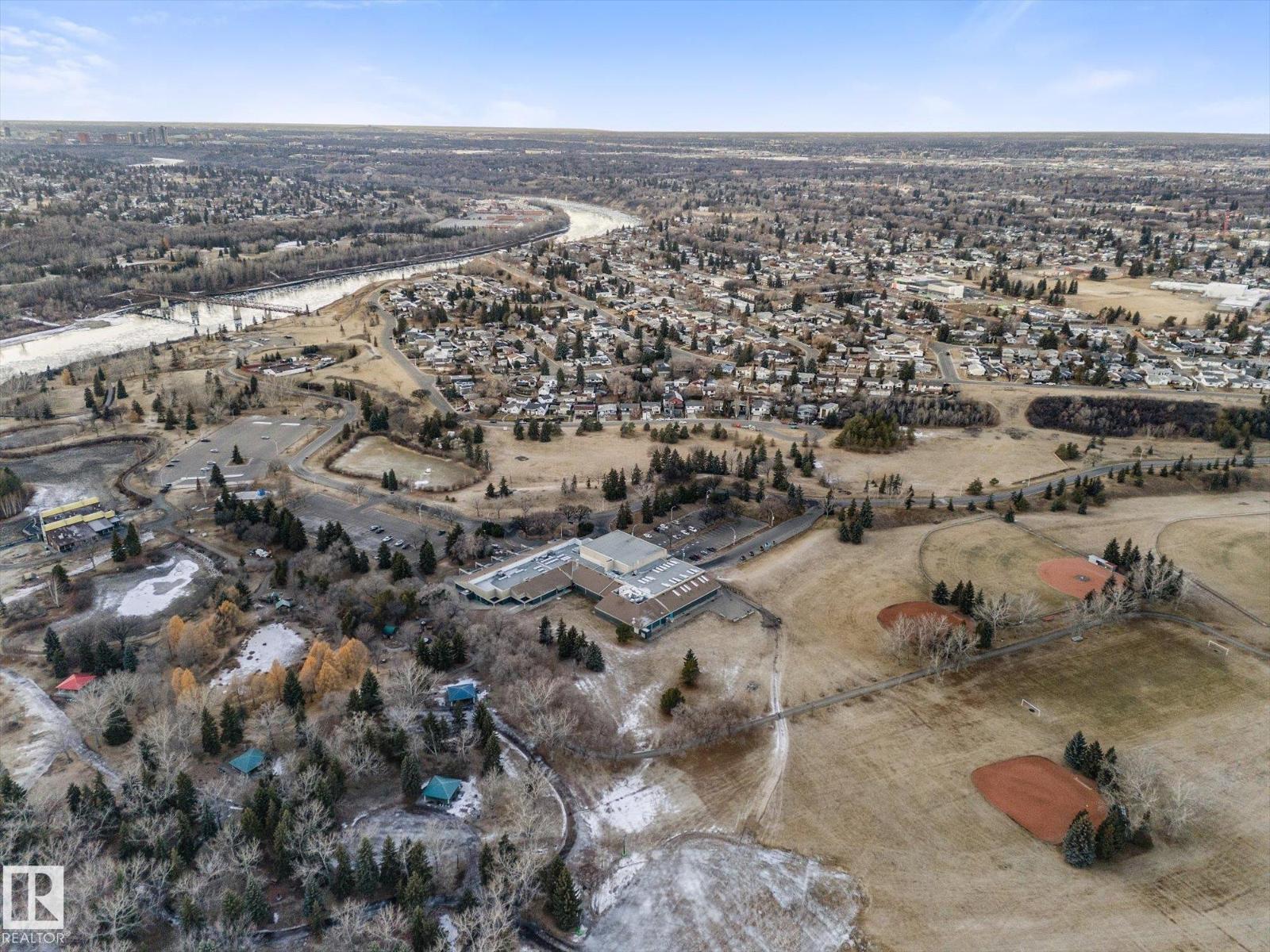 #165 3308 113 Av Nw Property Photo 20