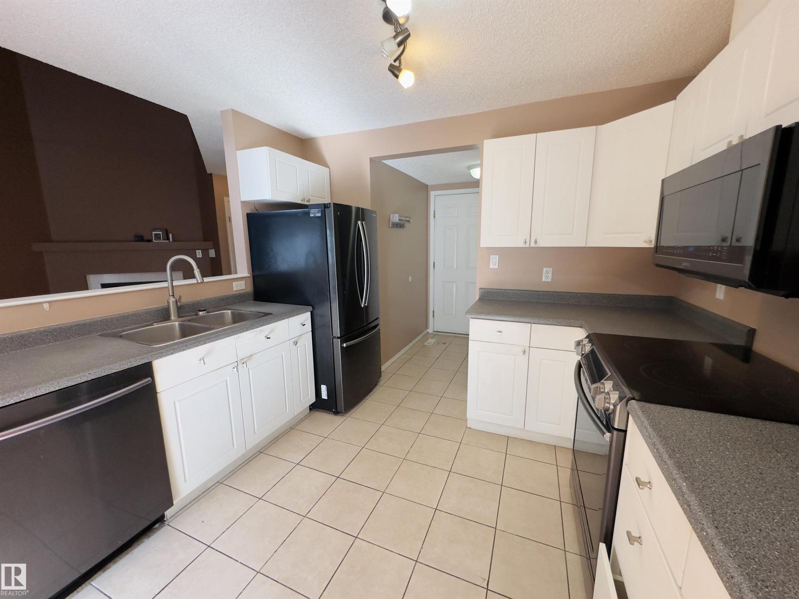 #48 6608 158 Av Nw Property Photo 21