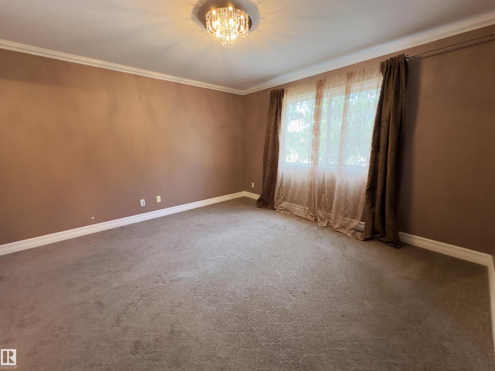 #48 6608 158 Av Nw Property Photo 33