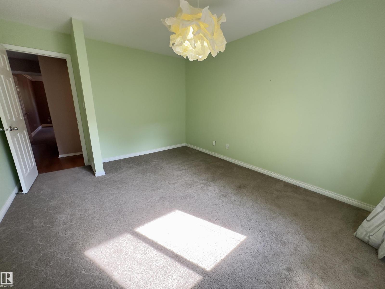 #48 6608 158 Av Nw Property Photo 38