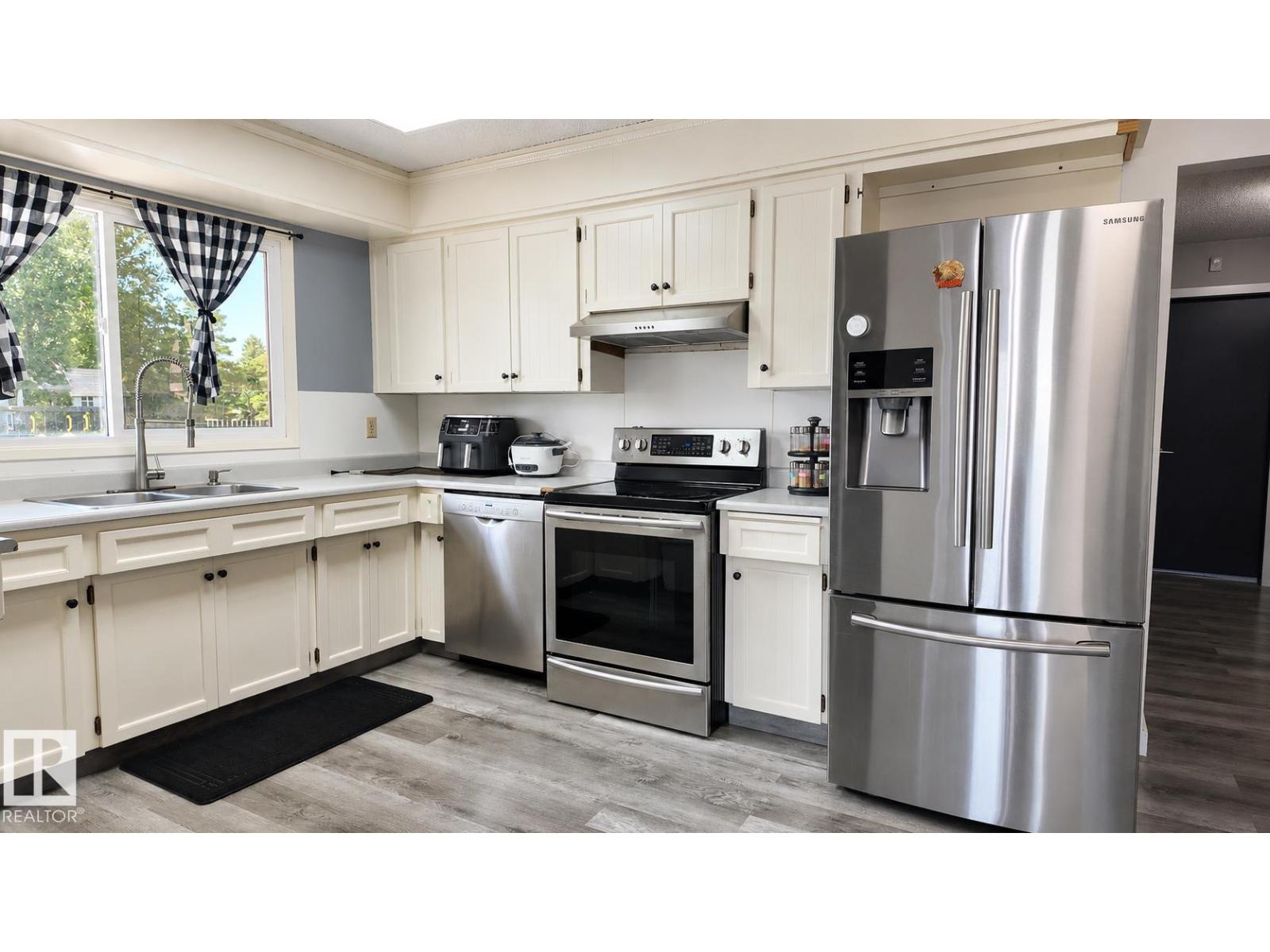 16608 109 St Nw Property Photo 13