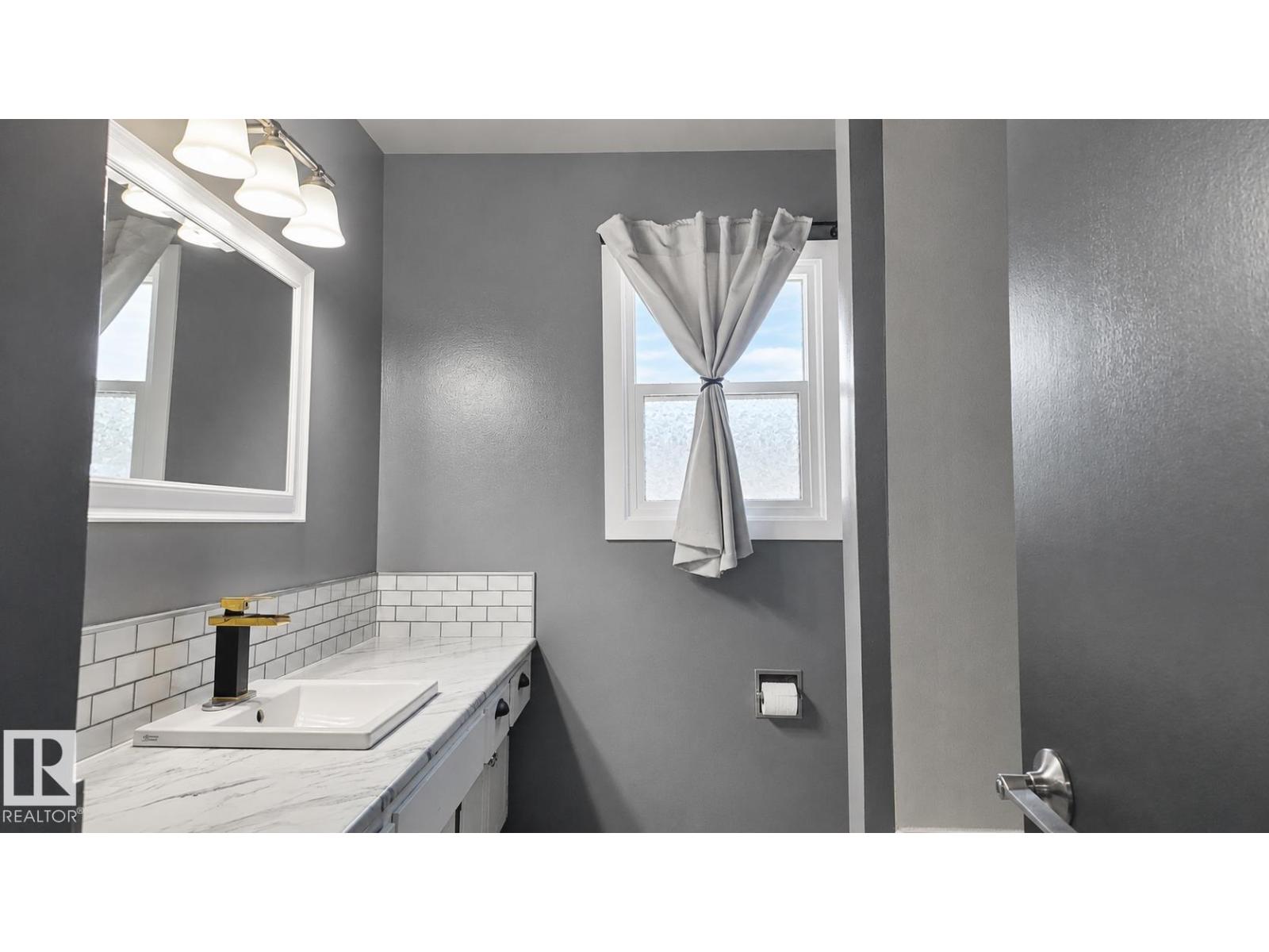 16608 109 St Nw Property Photo 16