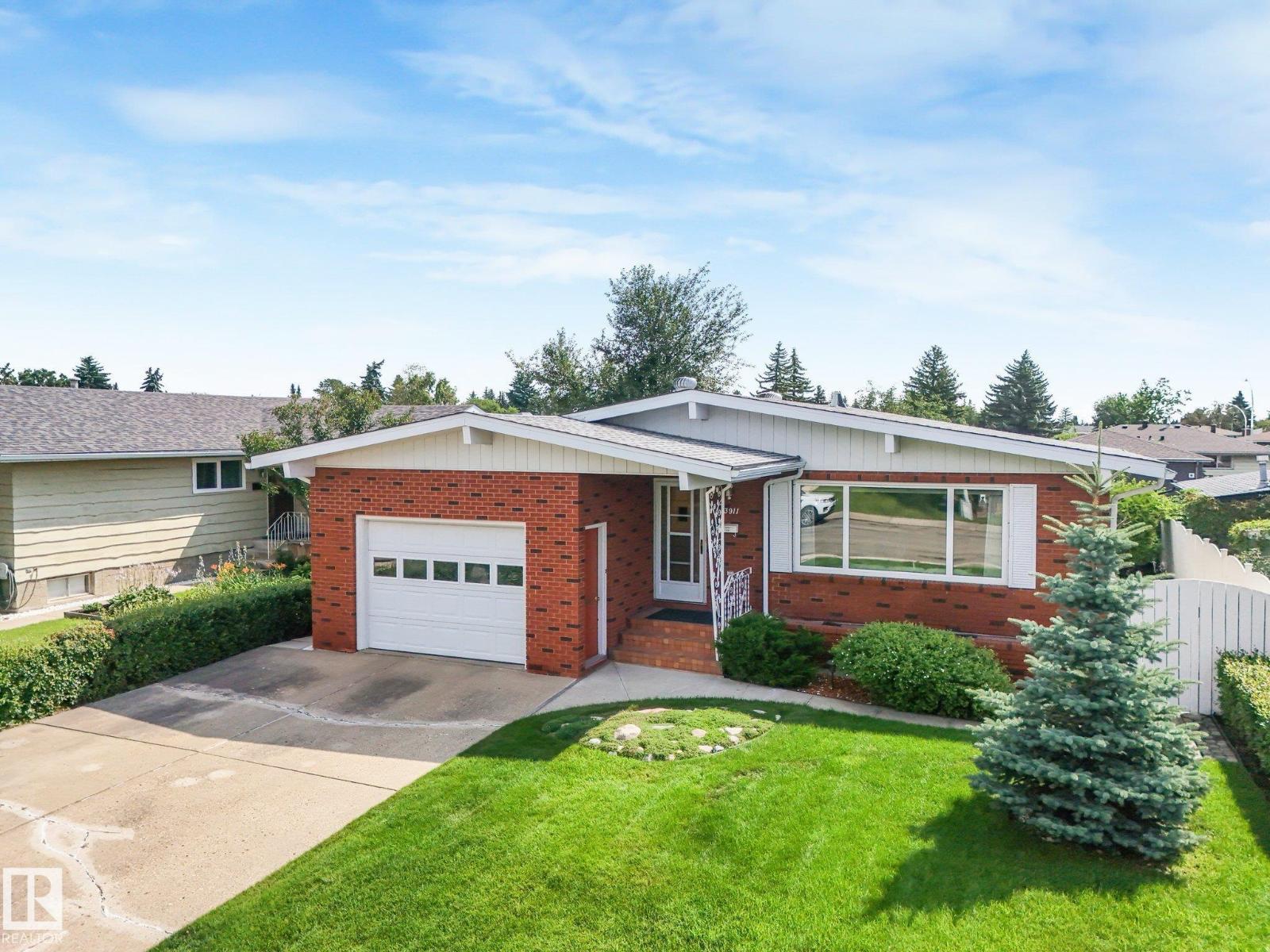 13911 86 ST NW