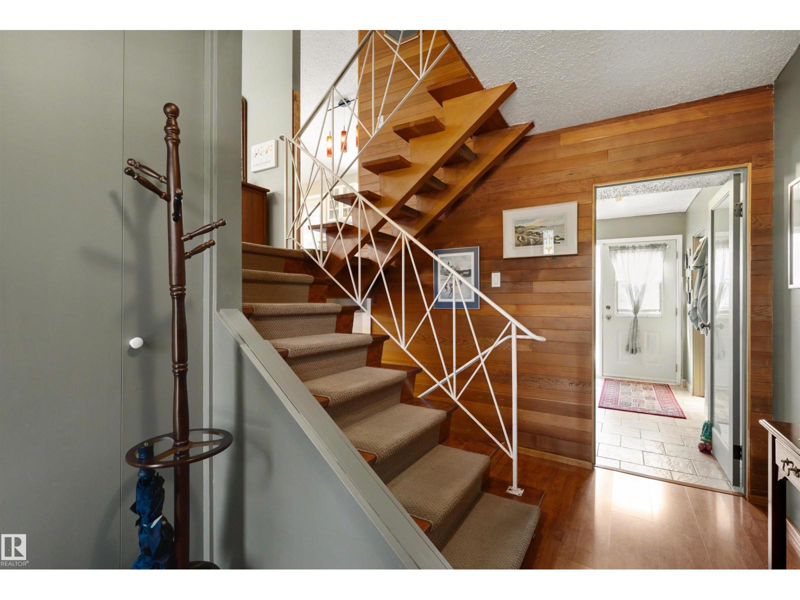 8 Garland Pl Property Photo 14