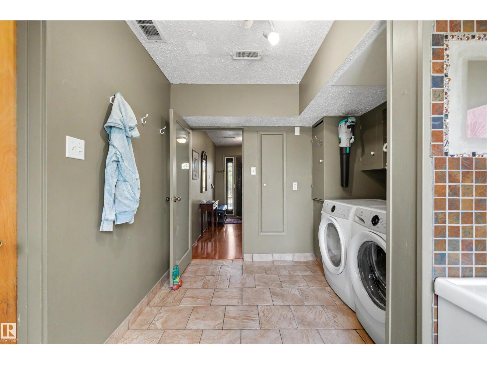 8 Garland Pl Property Photo 16