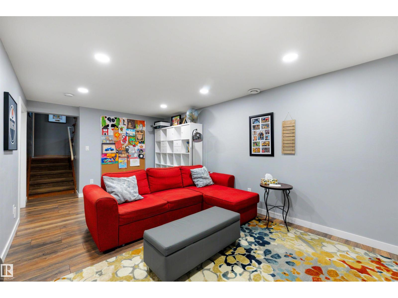8 Garland Pl Property Photo 19