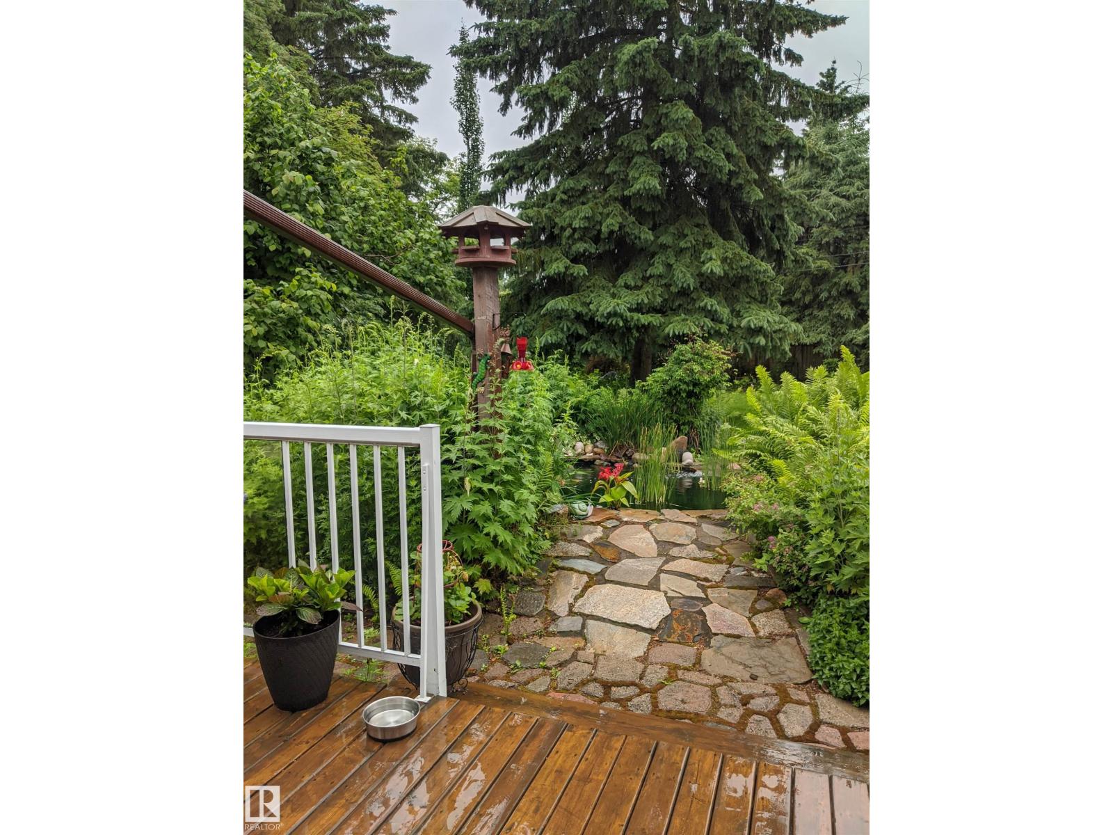 8 Garland Pl Property Photo 39