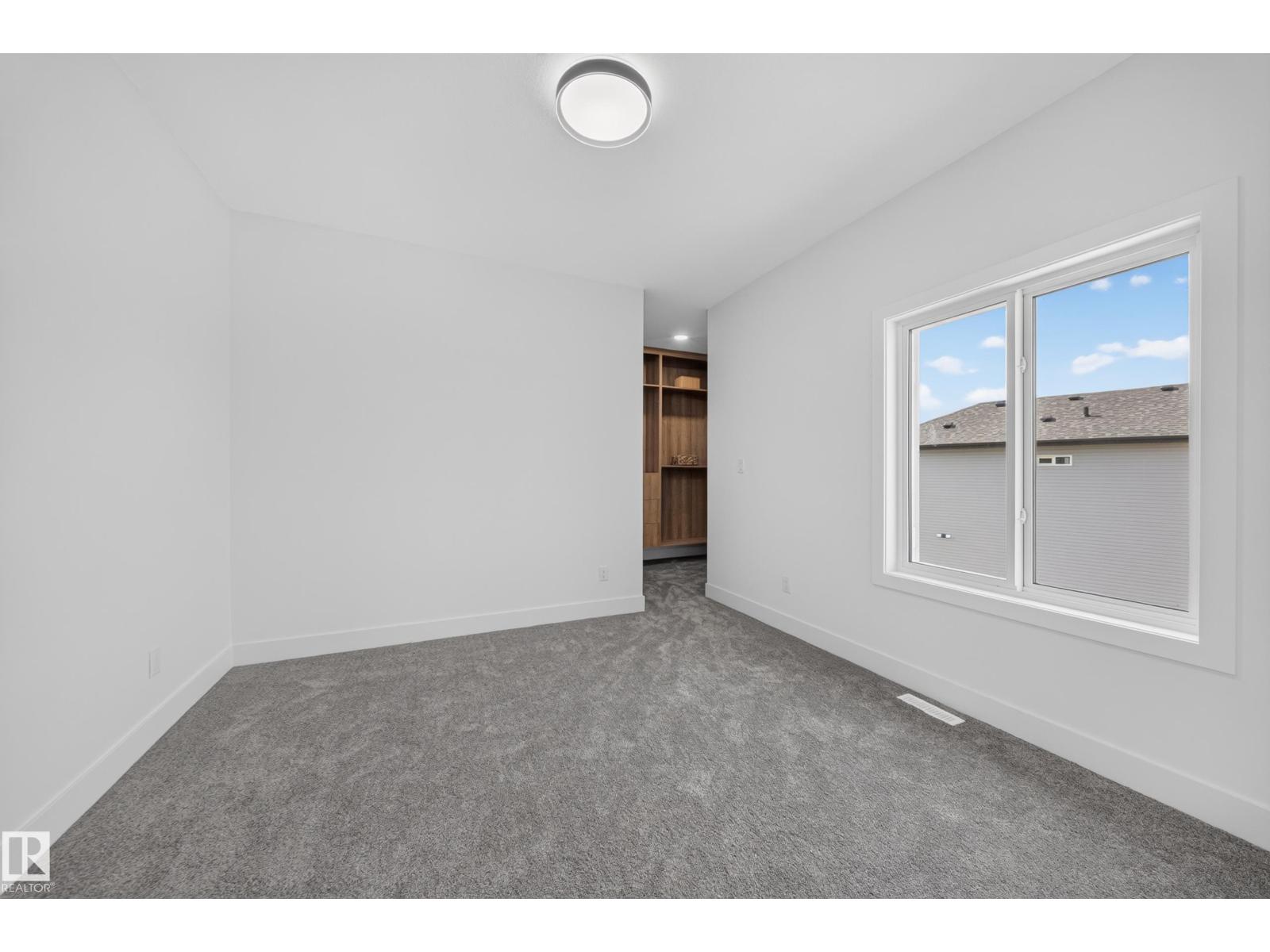 112 Ross Close Property Photo 44