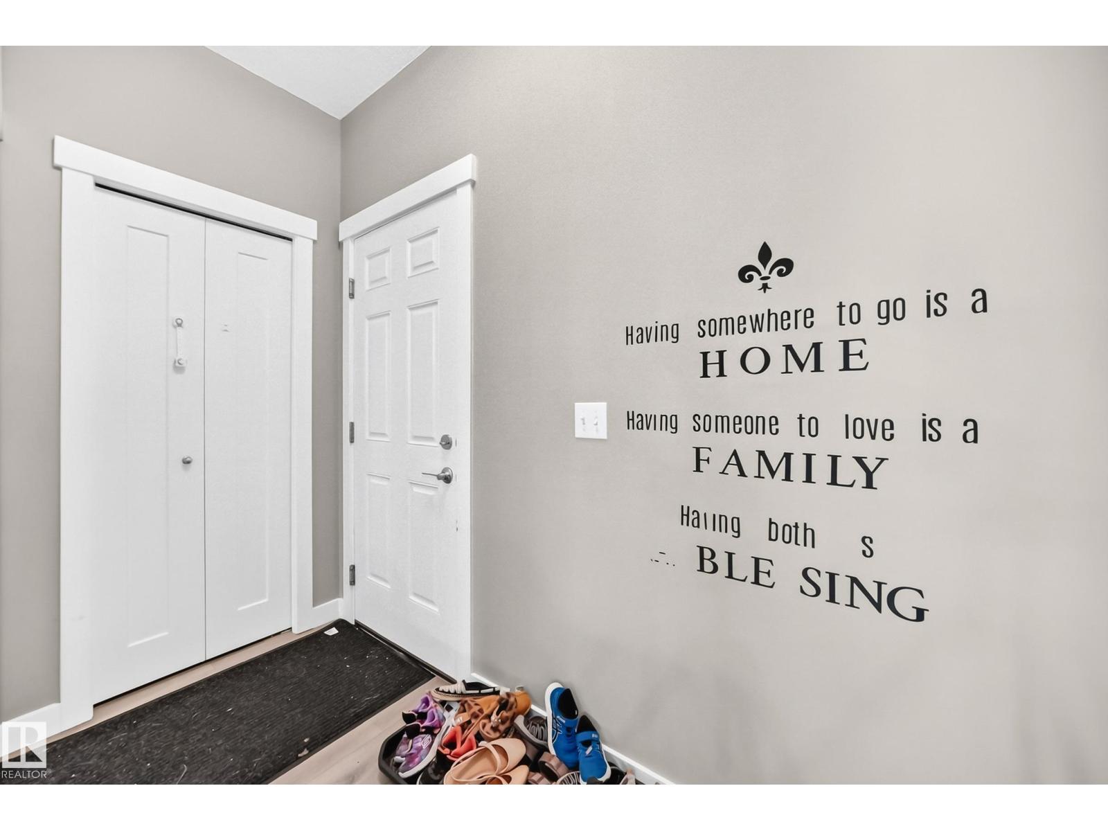 689 Black Stone Bv Property Photo 17