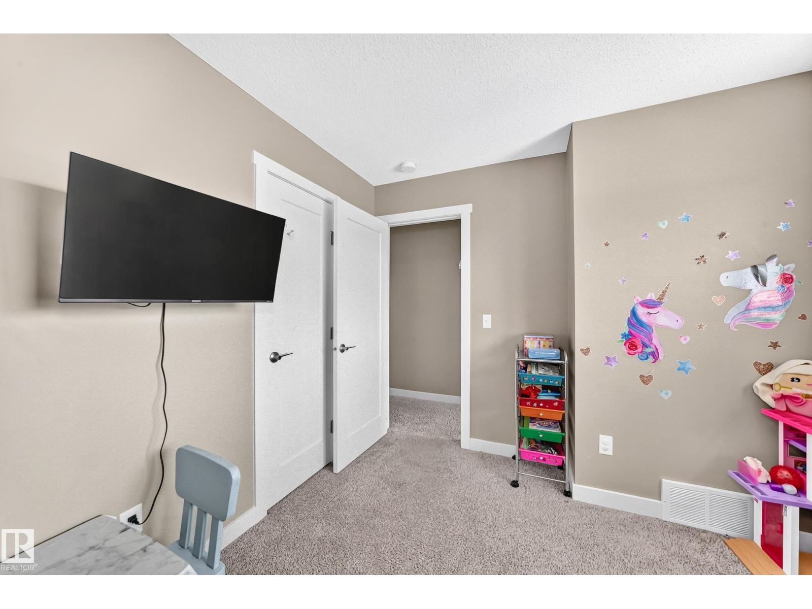 689 Black Stone Bv Property Photo 21