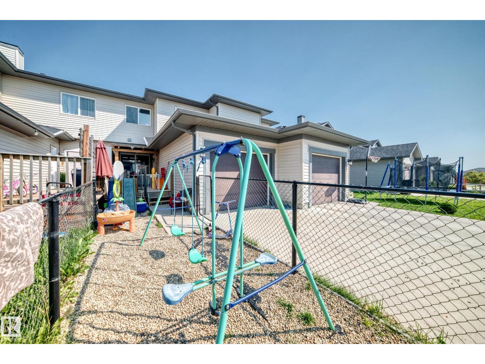 689 Black Stone Bv Property Photo 33