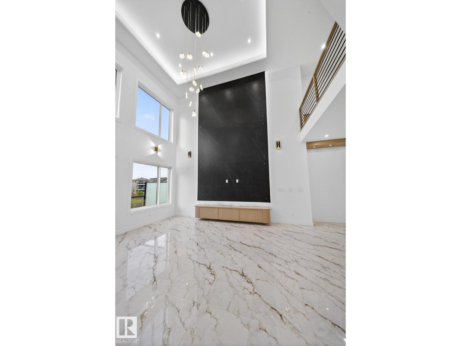 11 HARLEY WY Property Photo 1