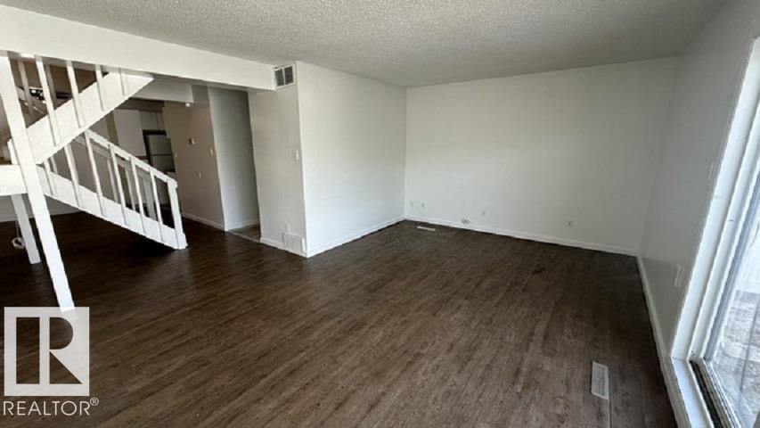 12c Meadowlark Vg Nw Property Photo 5