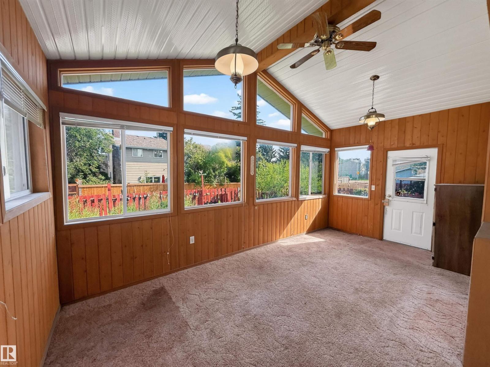 11327 25 Av Nw Property Photo 21