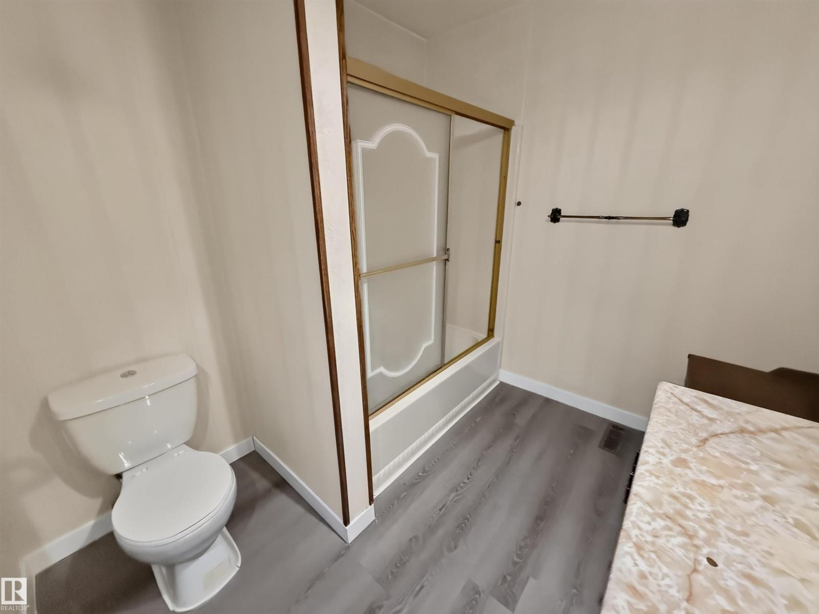 11327 25 Av Nw Property Photo 26