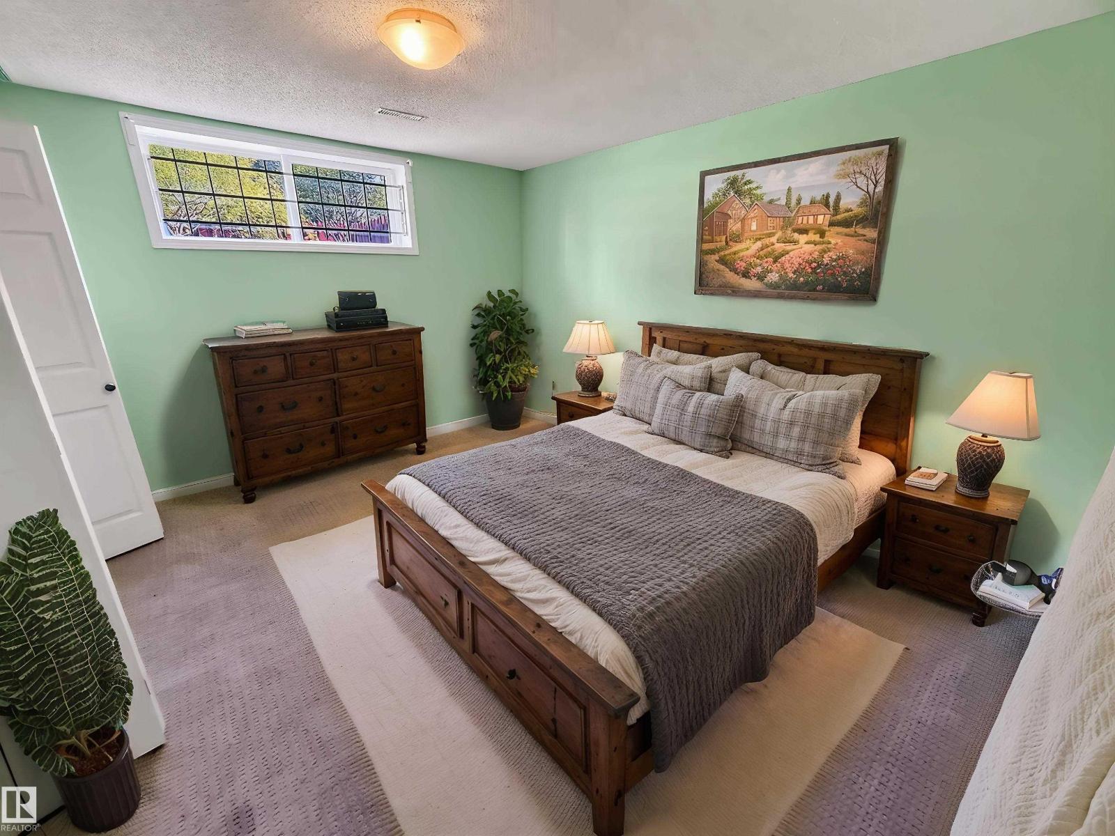 11327 25 Av Nw Property Photo 47