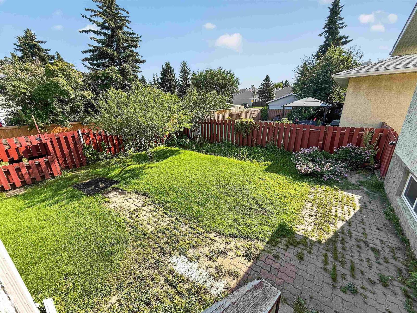 11327 25 Av Nw Property Photo 57