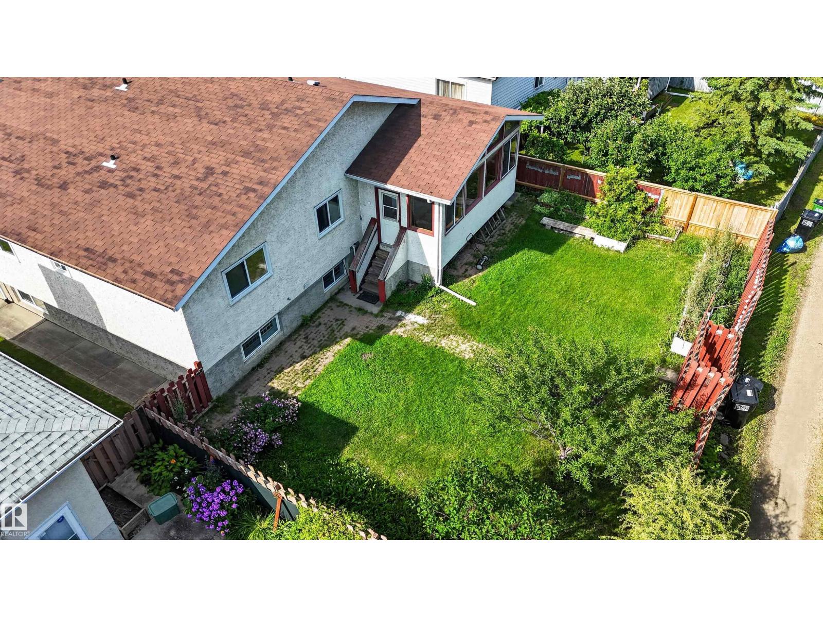 11327 25 Av Nw Property Photo 59