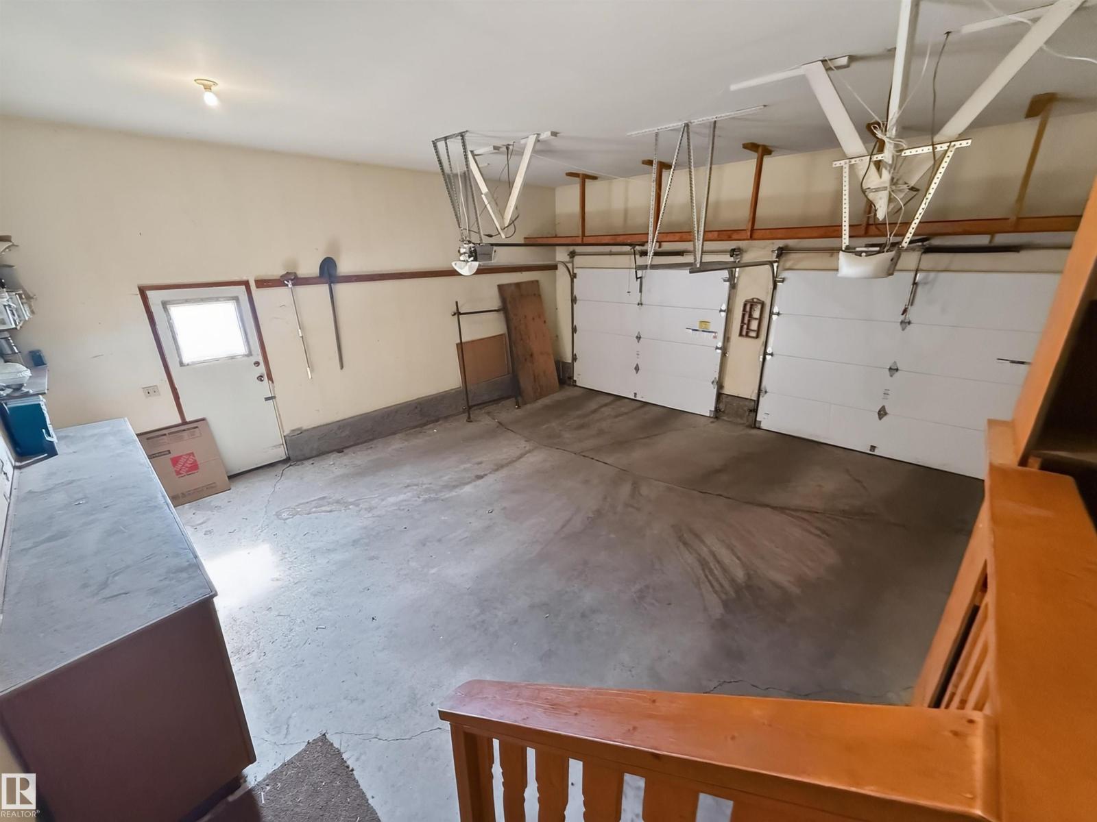 11327 25 Av Nw Property Photo 62