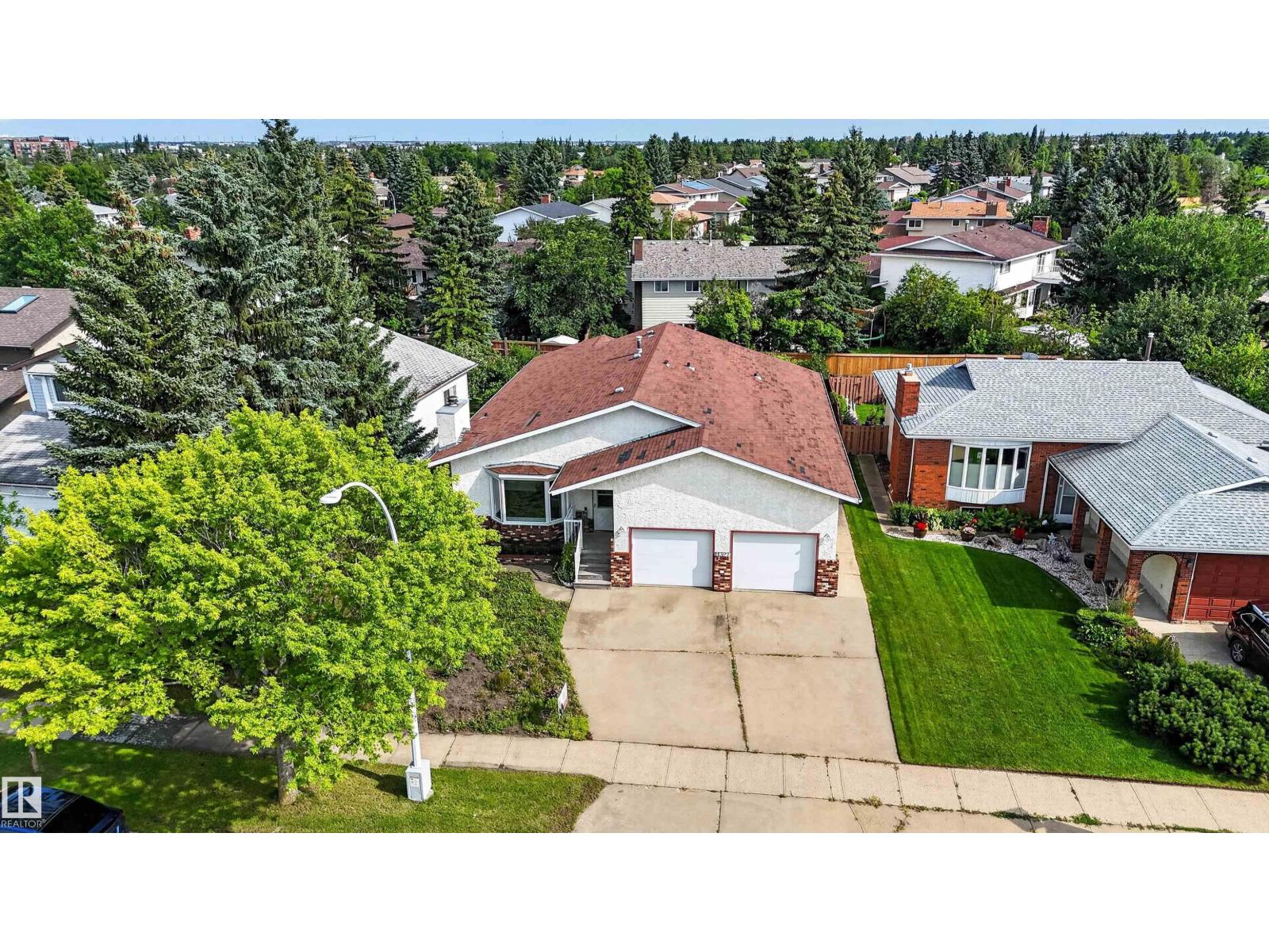 11327 25 Av Nw Property Photo 63