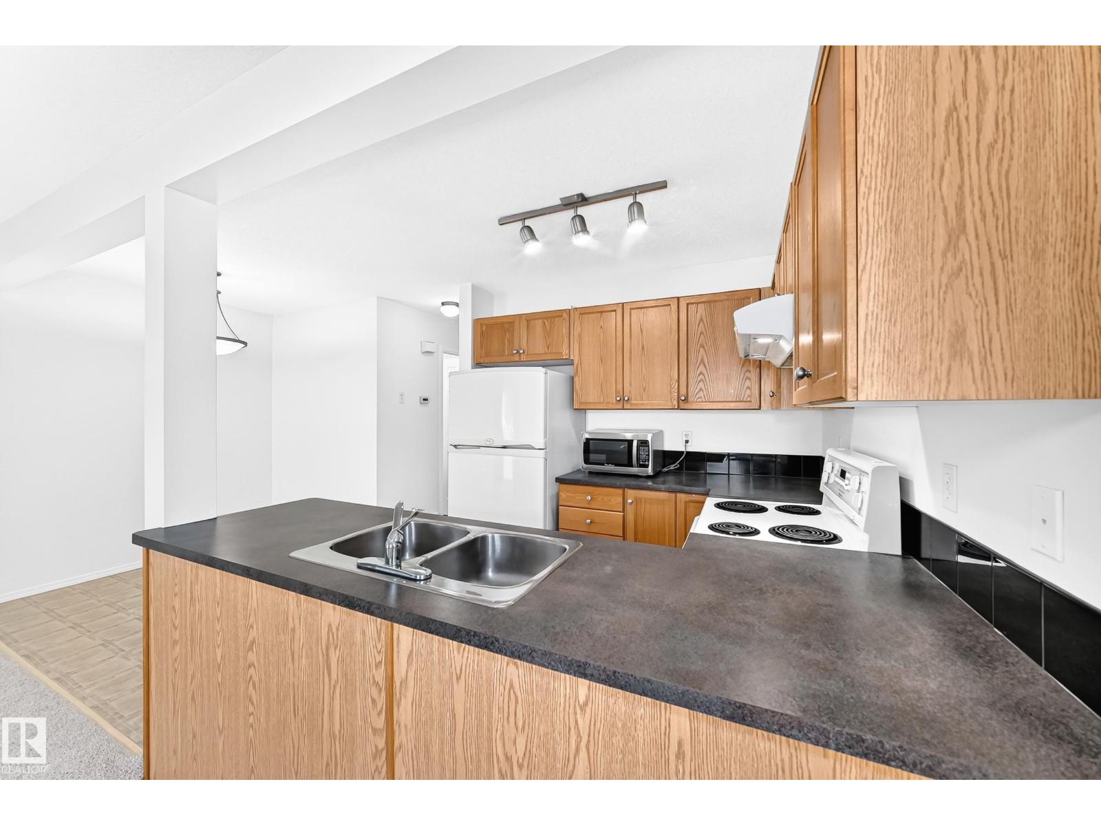#93 230 Edwards Dr Sw Property Photo 11