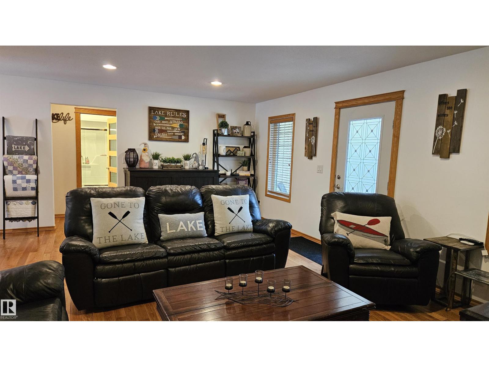 7 Andrew Dr Property Photo 6