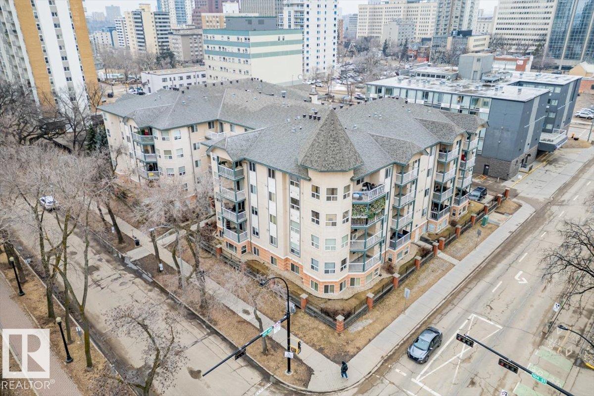 #206 9938 104 ST NW