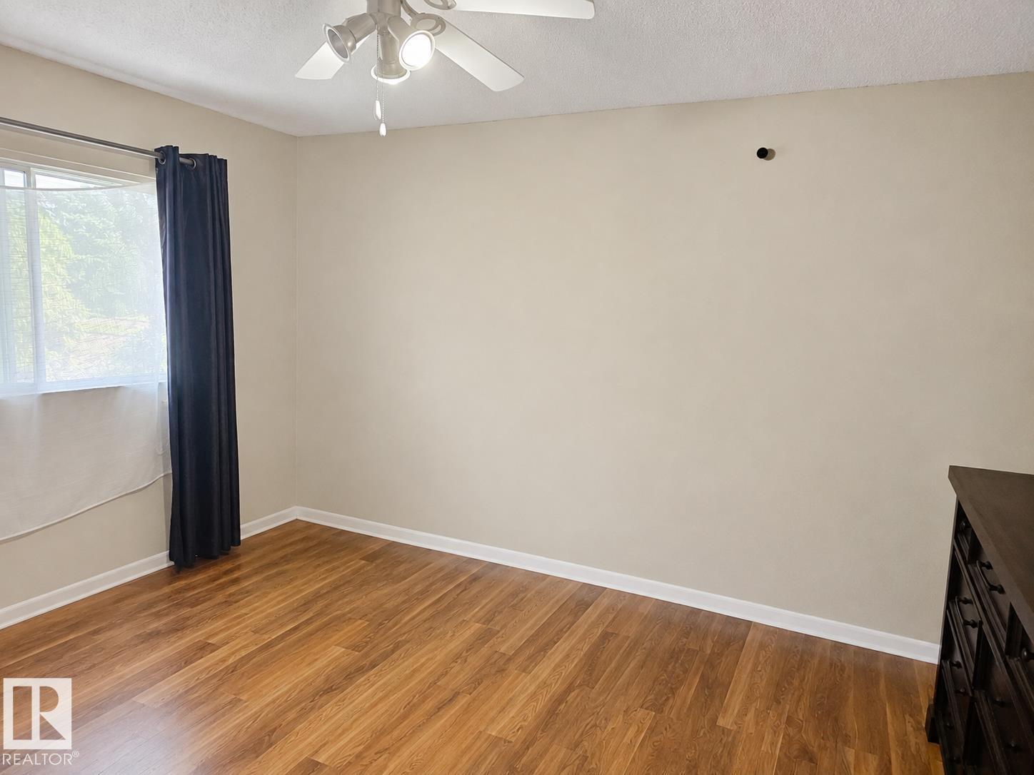 7812 144 Av Nw Property Photo 6