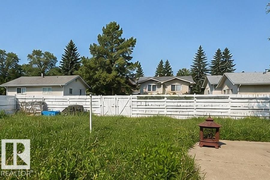 7812 144 Av Nw Property Photo 23