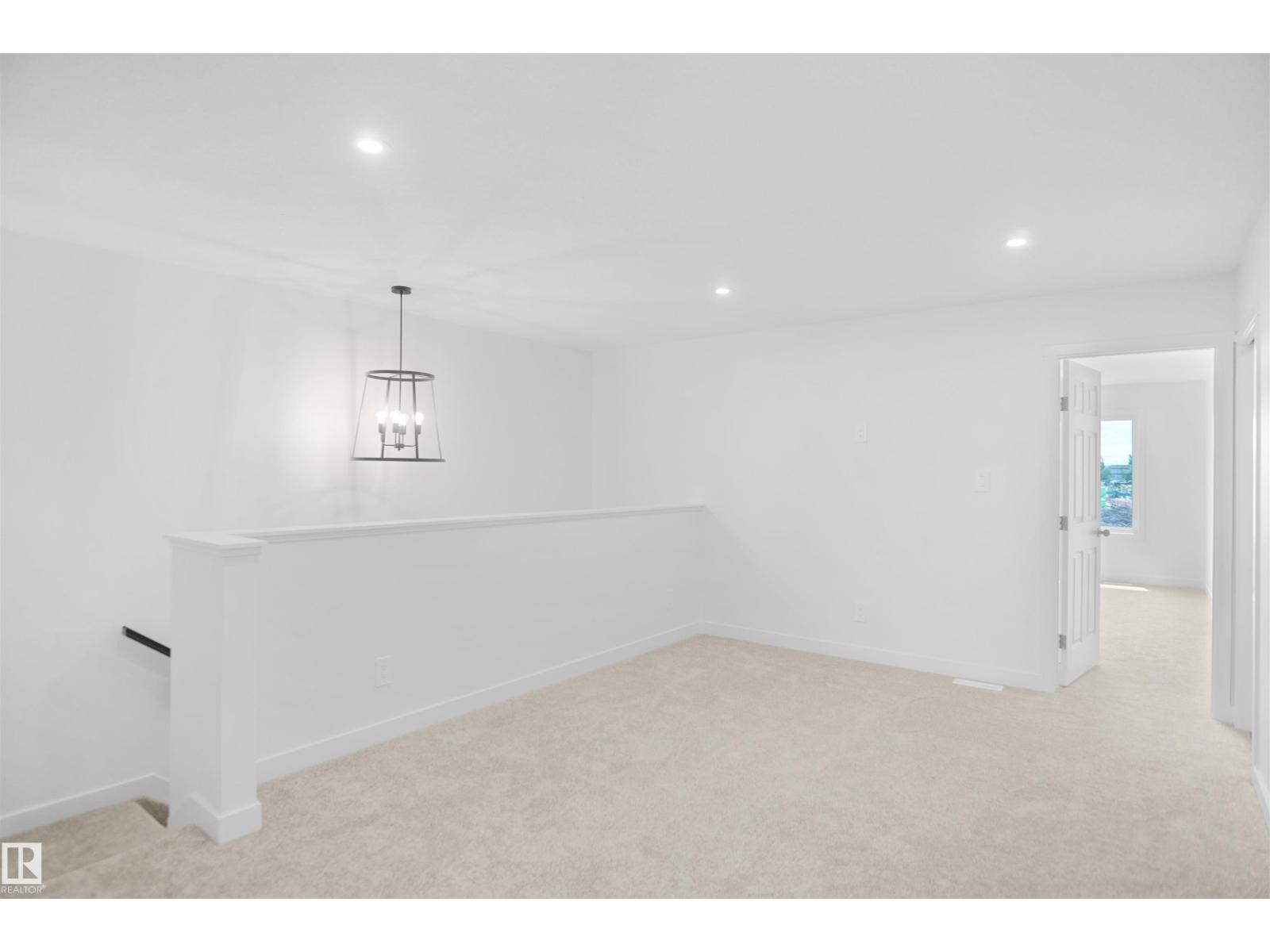 8707 183 Av Nw Property Photo 21