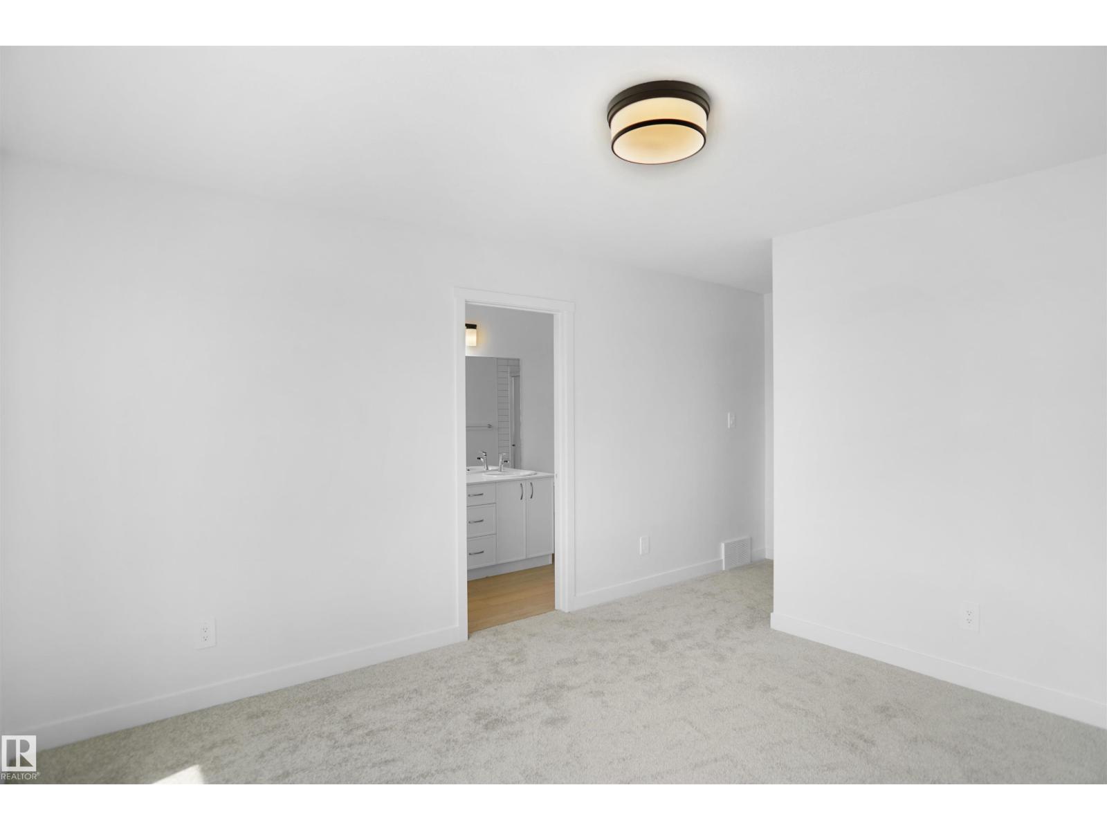 8707 183 Av Nw Property Photo 23