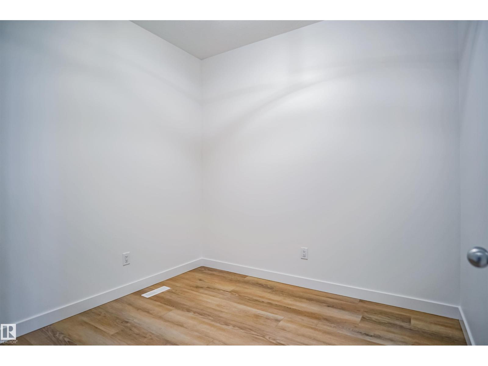 15 Lemon Cl Property Photo 3