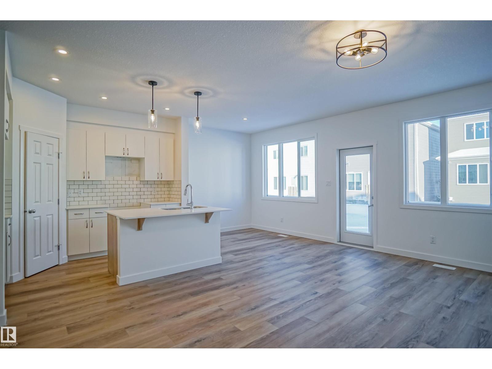 15 Lemon Cl Property Photo 7