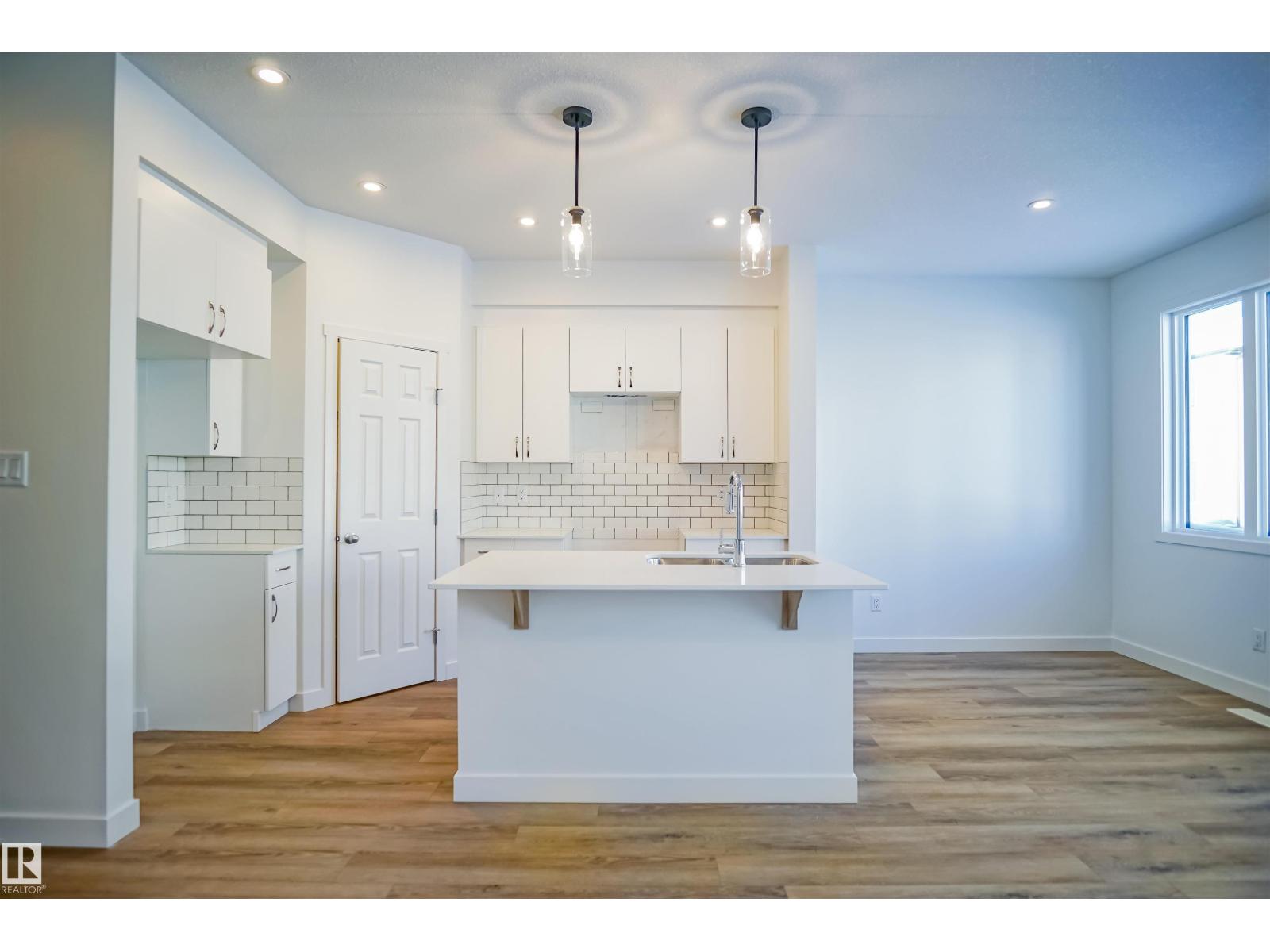 15 Lemon Cl Property Photo 8