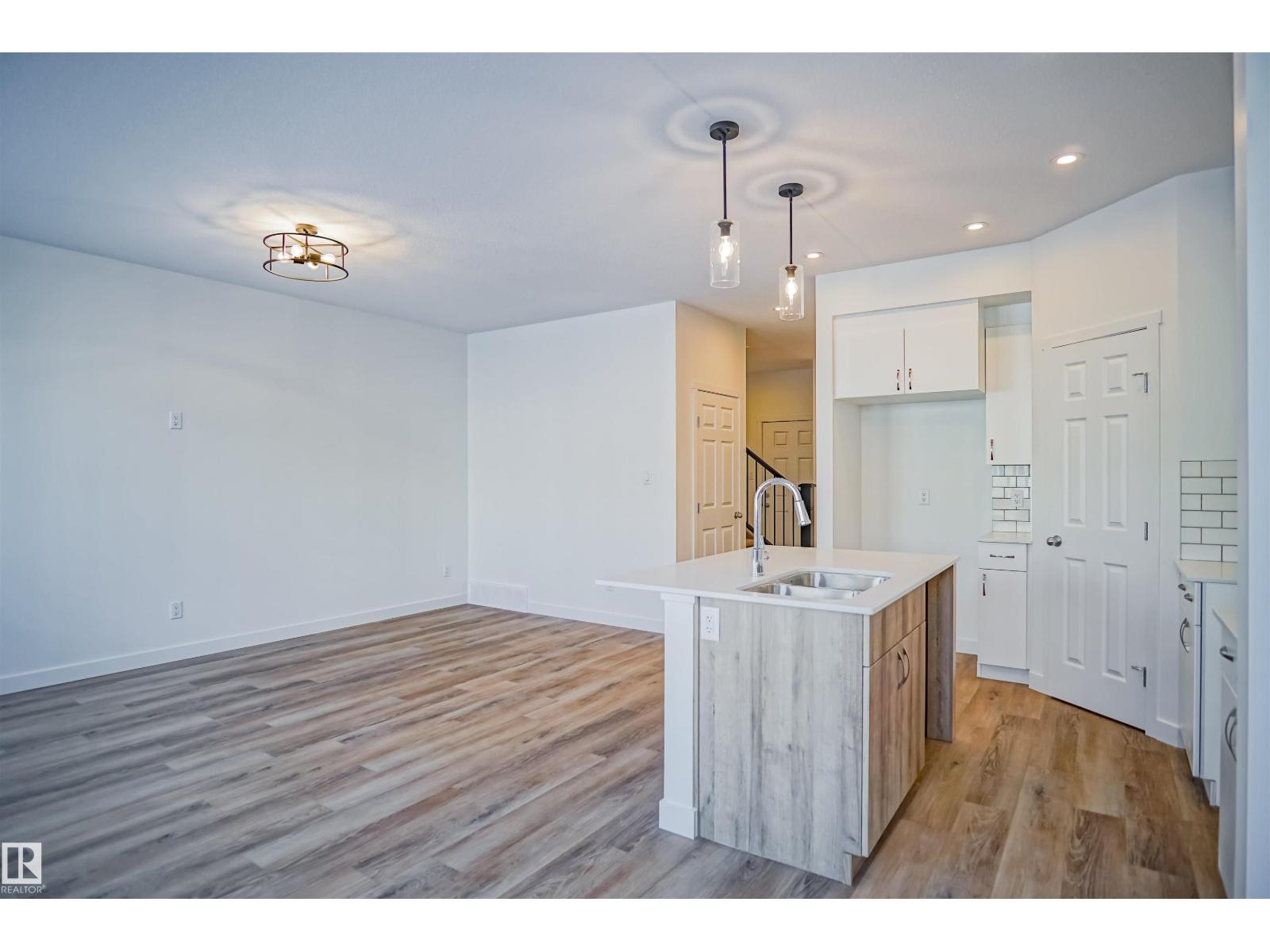 15 Lemon Cl Property Photo 10