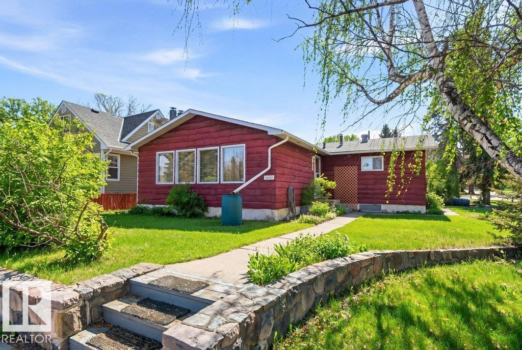 10459 66 Av Nw Property Photo 1
