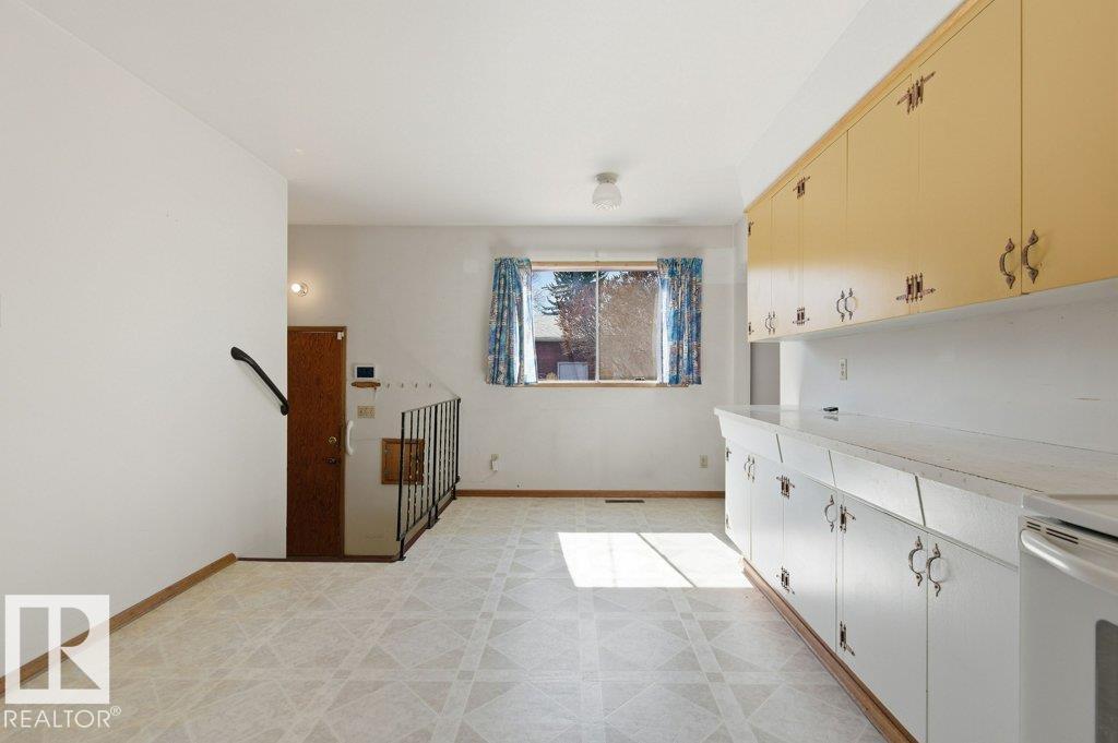 10459 66 Av Nw Property Photo 6