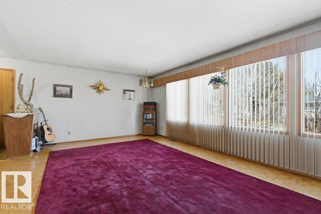 10459 66 Av Nw Property Photo 14