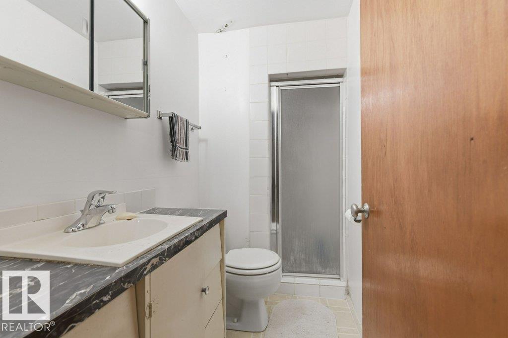 10459 66 Av Nw Property Photo 27