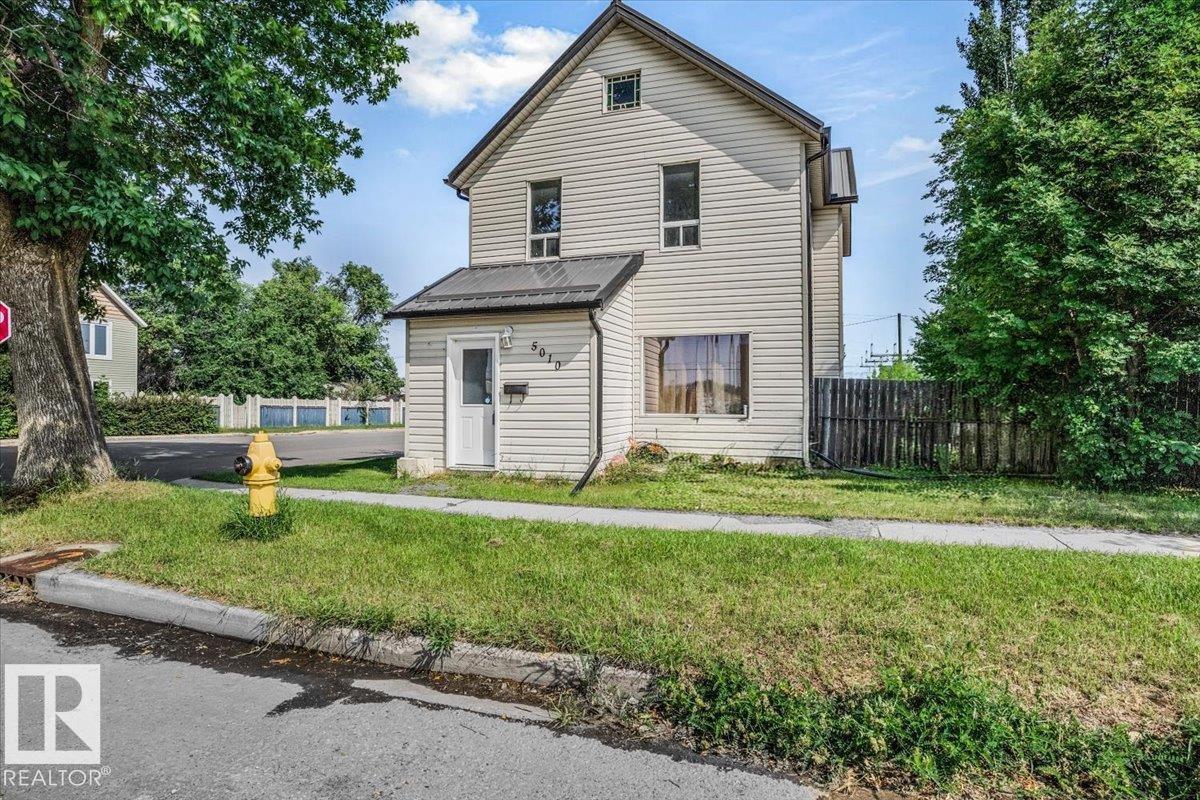 5010 52 AV NW Property Photo 1