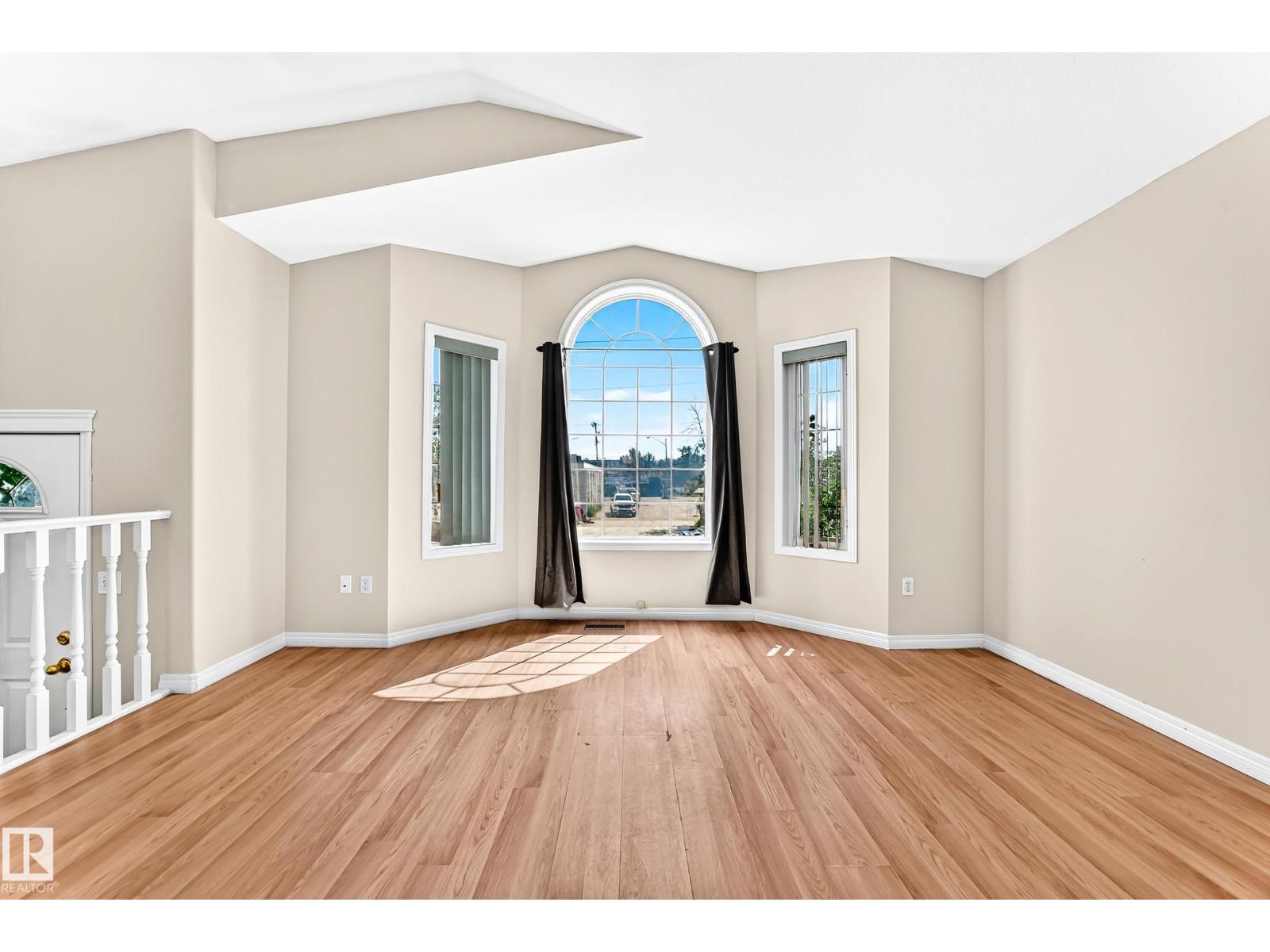 9518 106 Av Nw Property Photo 7