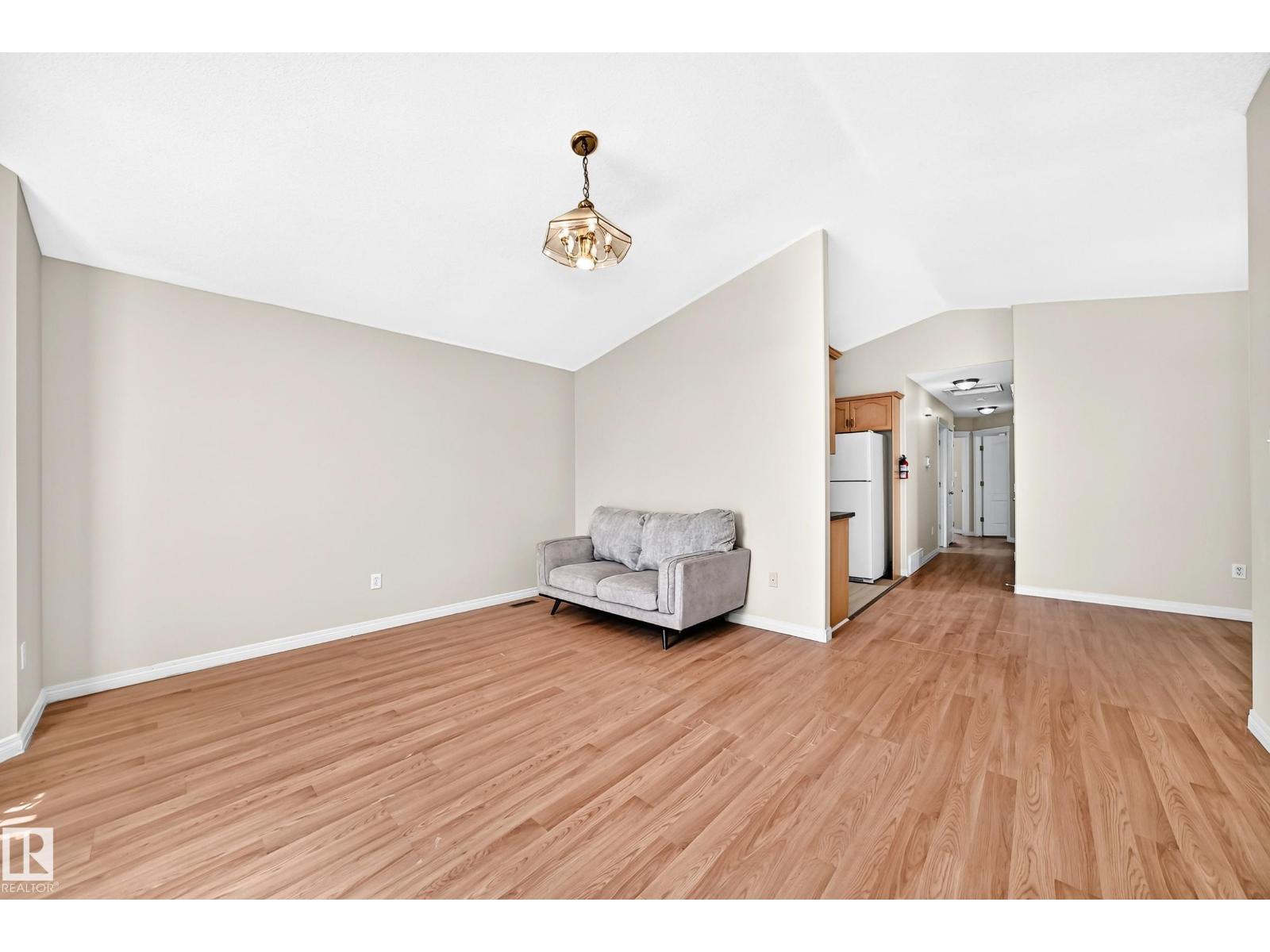 9518 106 Av Nw Property Photo 11