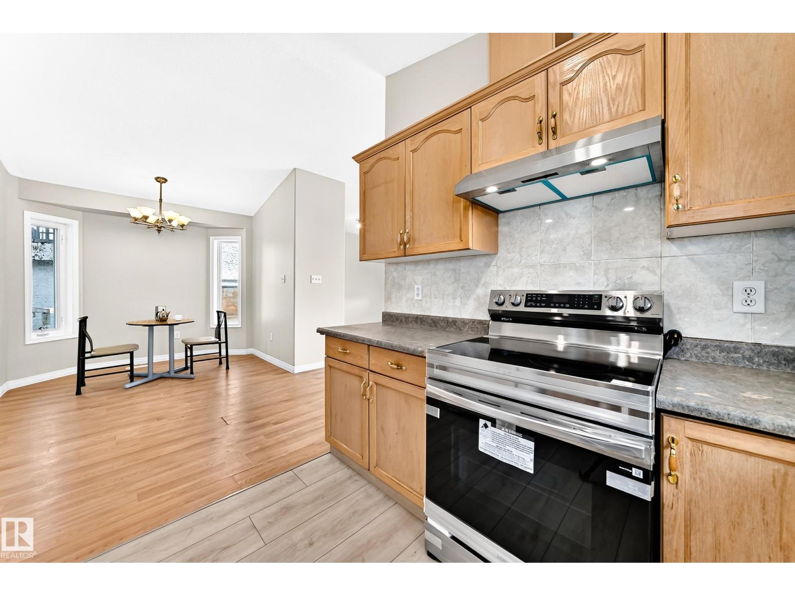 9518 106 Av Nw Property Photo 16
