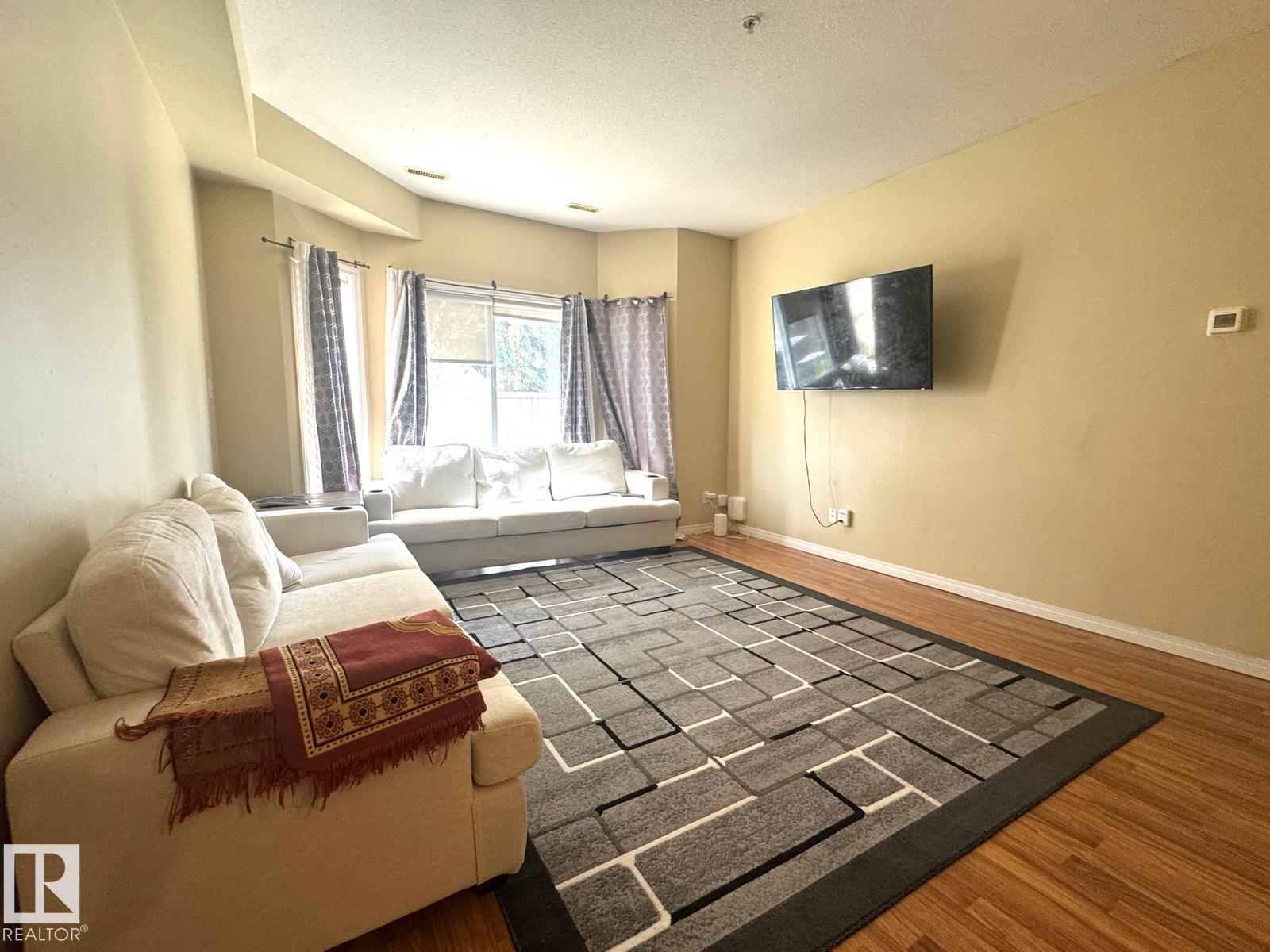 #117 4304 139 Av Nw Property Photo 3